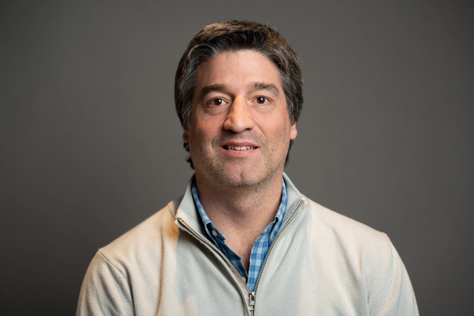 The Mirror That Never Stared Back